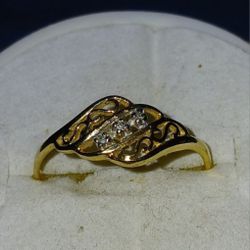10k Gold Diamond Ring 