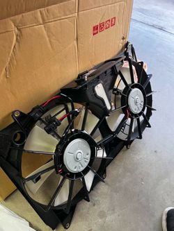 2005 IS300 Cooling Fan New Motors (cracked frame)