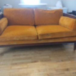 HERITAGE VINTAGE ORANGE LOVESEAT