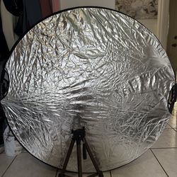 Tripod & Reflector
