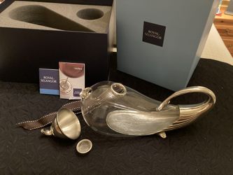 Royal Selangor Vinifera Collection Pewter Whale Decanter with Funnel and filter