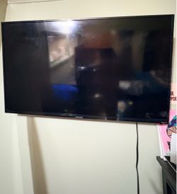 50” Element Roku TV – For Parts/Repair