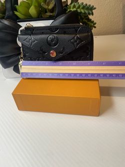 Accessories women walle t