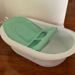 Free Frida baby bathtub