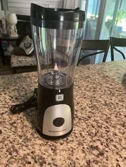 Toastmaster 15-oz. Mini Personal Blender. New