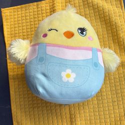 Squishmallows 10’’ Aimee the Chick Easter Spring Overalls Winking Plush Kellytoy