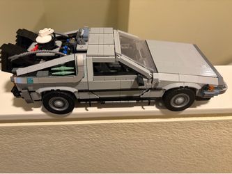 Lego back to the future DeLorean