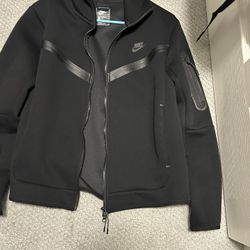 Nike Tech 