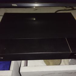 Sony Blu-ray/ 4K upscaler/player with 30+ dvds