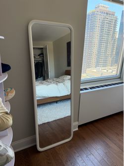 Full length stand up mirror