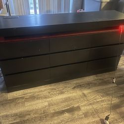 9drawer Dresser Perfect Condition!!!!