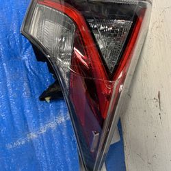 Tail Light Toyota Prius RH 2016 - 19