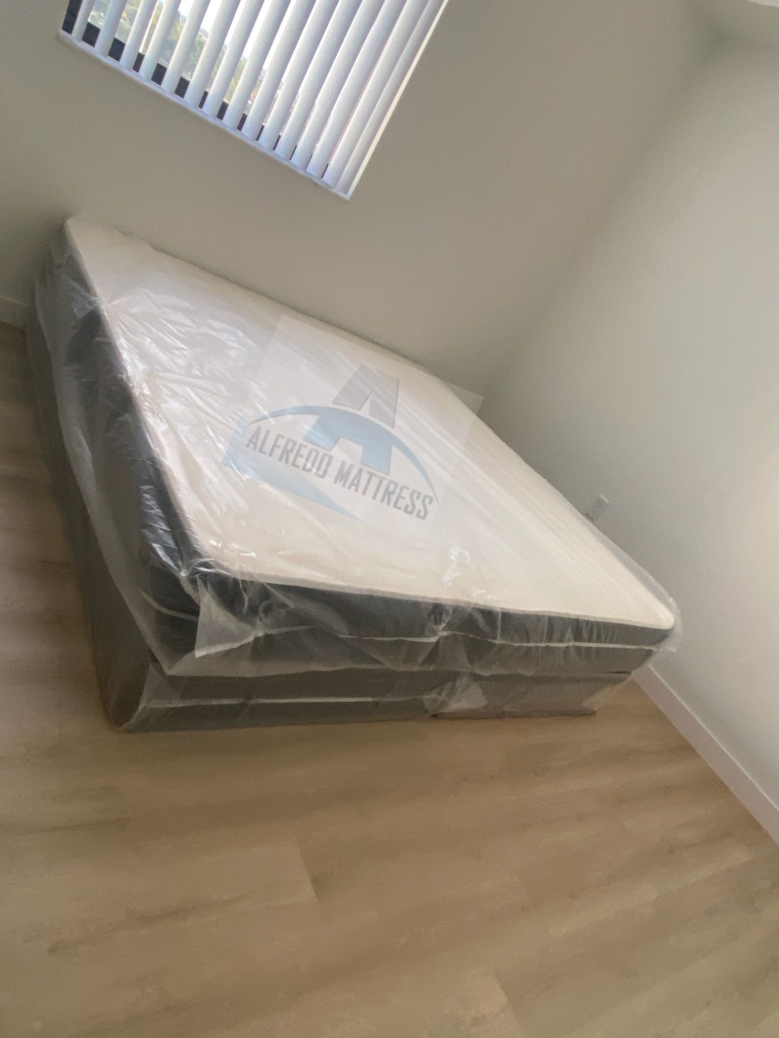 King mattress regular and box spring set (2pc - brand new)