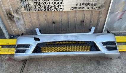2011-2015 Mercedes- Benz W204 C250 C300 C350 Front Bumper used oem
