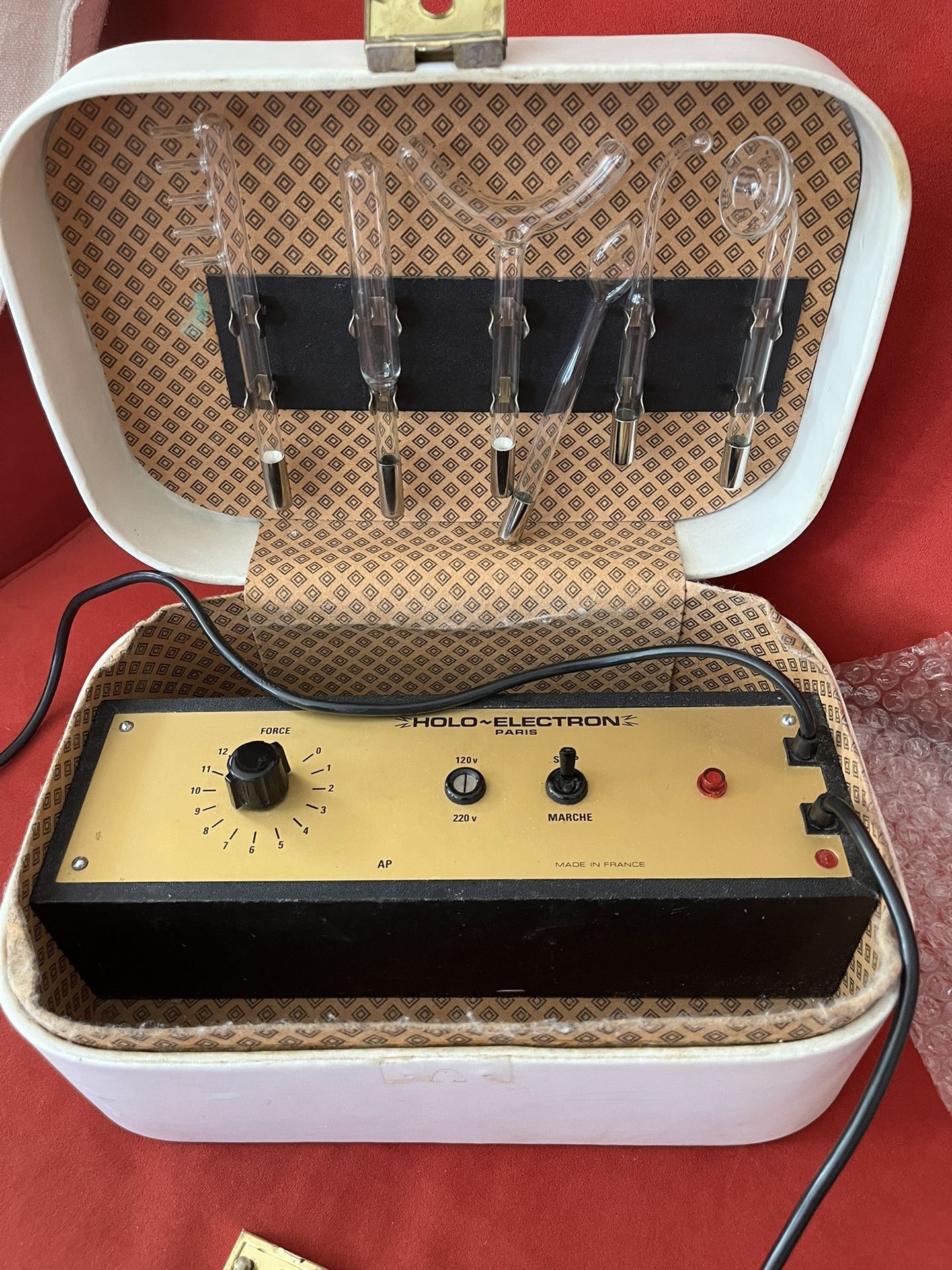 Facial Antique VIOLET RAY MACHINE Made in France "Holo-electro” Ray Generator / High Frequency - Used for Facial & Rare Medical treatments. 1950/60’s