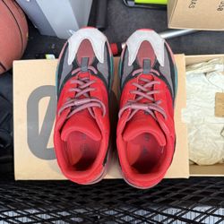 🔥 Yeezy 700 Hi Res Red - Size 10.5 Men 🔥
