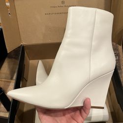 Size 9 Marc Fisher Ivory Leather Boots 