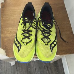 Saucony Xodus Ultra Yellow Size 12