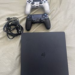 PS4 + 2 Controllers + Wires + Divinity game