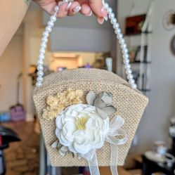 Flower Girl Basket With Pearl Handle 