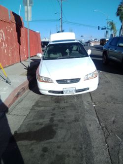 Parts for a 2000 Honda Accord 6 cinders