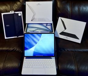 13” Apple 128GB iPad Air (M2) WiFi-only w/Apple accessories