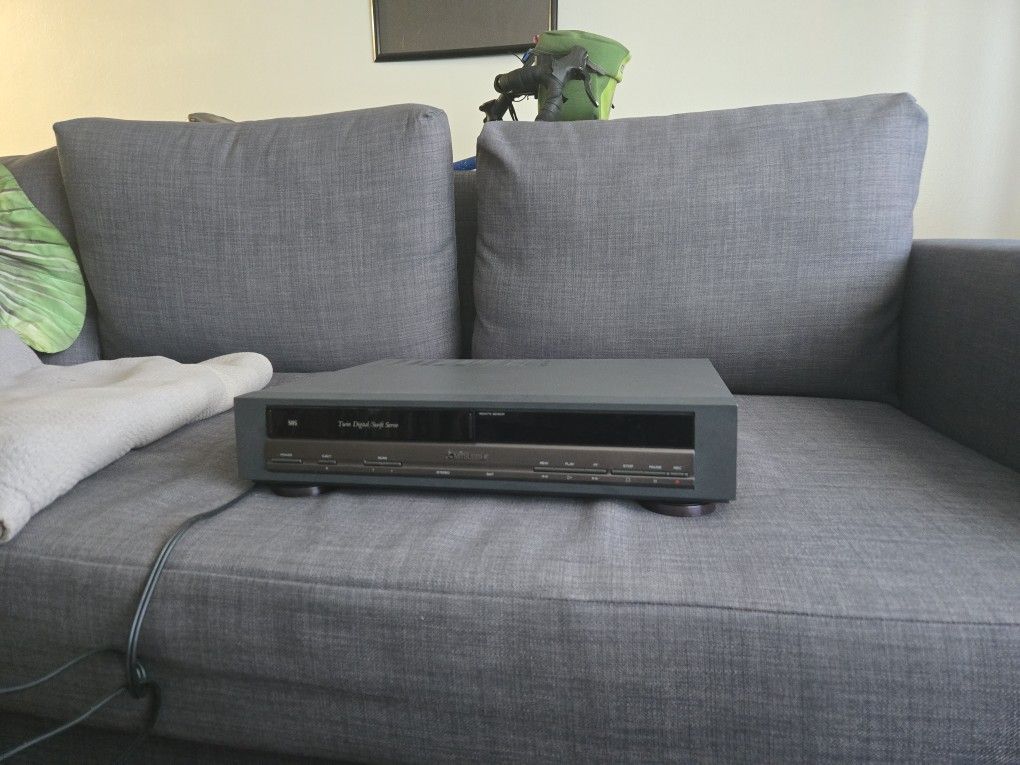 Used Mitsubishi VCR