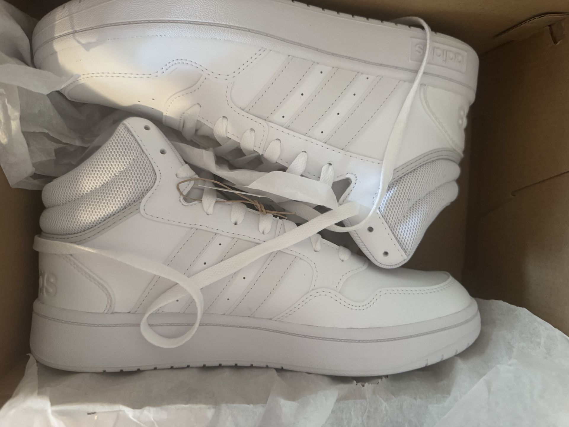 Adidas hoops Mid Women’s Shoe White (multiple Sizes)