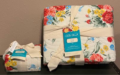 Pioneer Woman Bedding Set - Sweet Rose