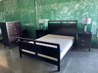 Bedroom set