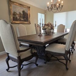 Dining Room Table with 6 Chairs Hooker