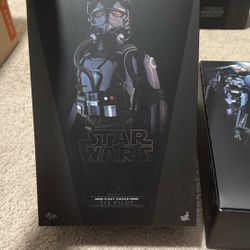Sideshow Collectibles First Order Pilot