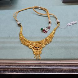 Elegant Women's 22k Gold Necklace
