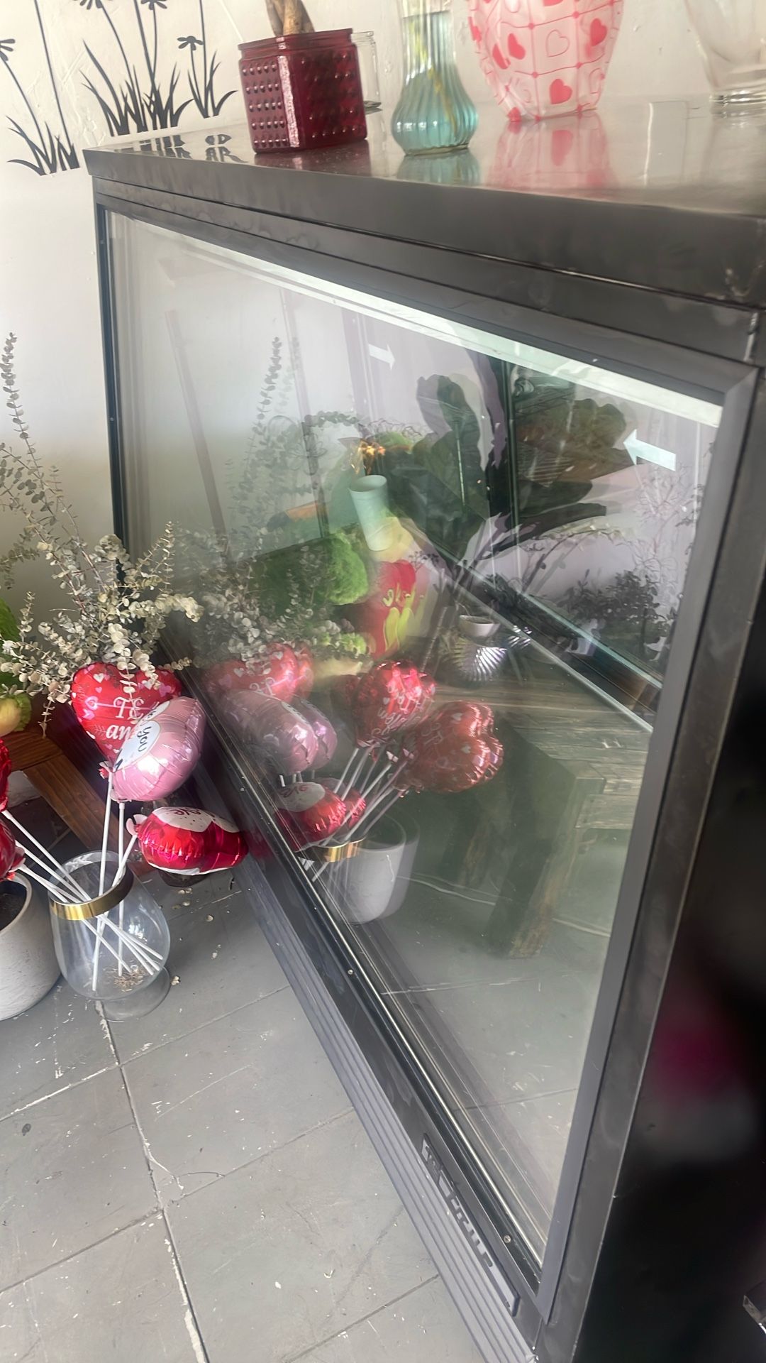 Flowershop Closing Sale