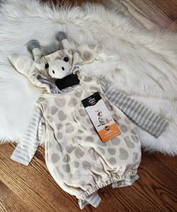Infant Giraffe Plush Costume, Brand NEW! Porch Pickup or Can Ship!