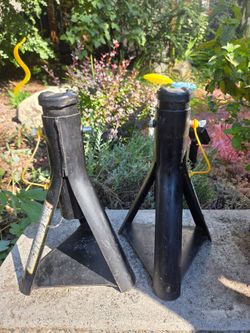 Two Pristine 2 Ton Jack Stands.
