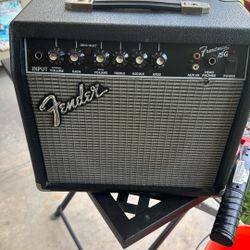 Fender Front Man 15 G Guitar Amplifier Combo In Great Shape $50