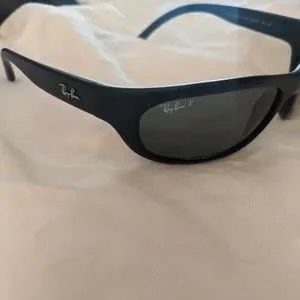 Ray Ban RB4033 Polarized Sunglasses