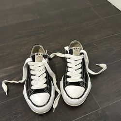 Maison Mihara Yasuhiro black and white trainers #MMY