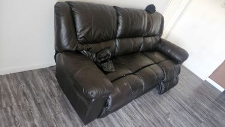 recliner sofa need to clean good consition
