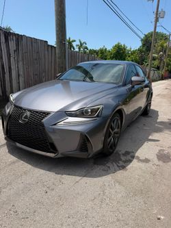 2017 Lexus IS