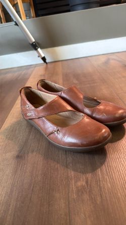Clark’s Mary Jane Shoes