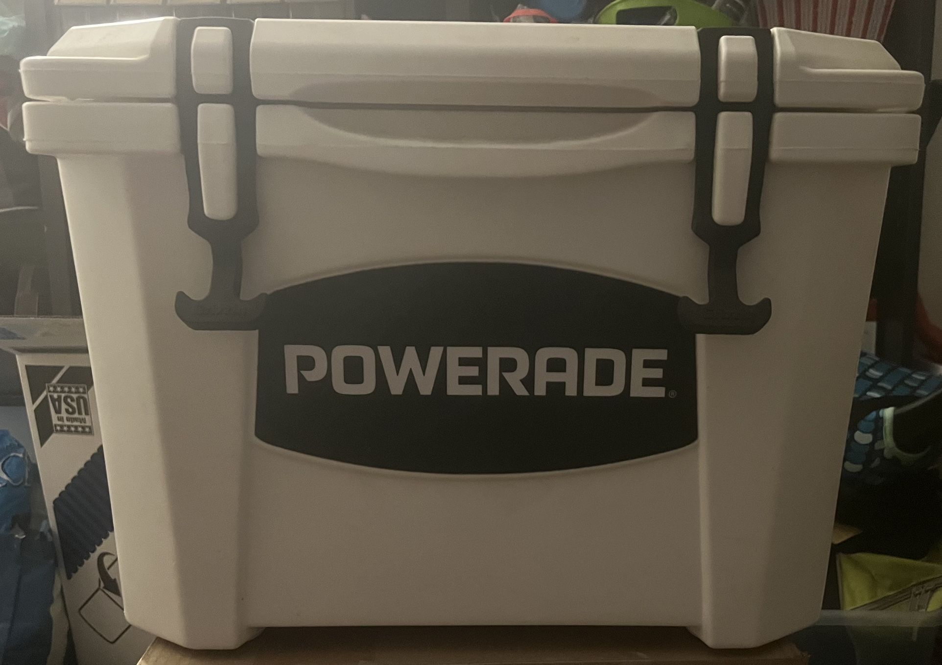 Grizzly Ice Cooler 15 Qt Insulated Picnic Size coca cola Powerade