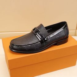 LV Men’s Leather Shoes With Box 2026 New 