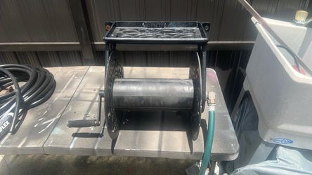 Garden hose reel