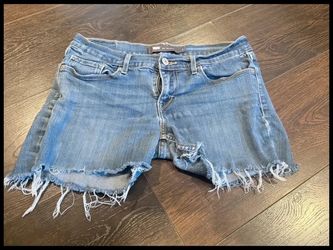 524 Bootcut Women’s Size 7 Cutoff Denim Shorts 1385