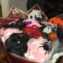 Ramo De Flores Eternas Decorado De Halloween 👻