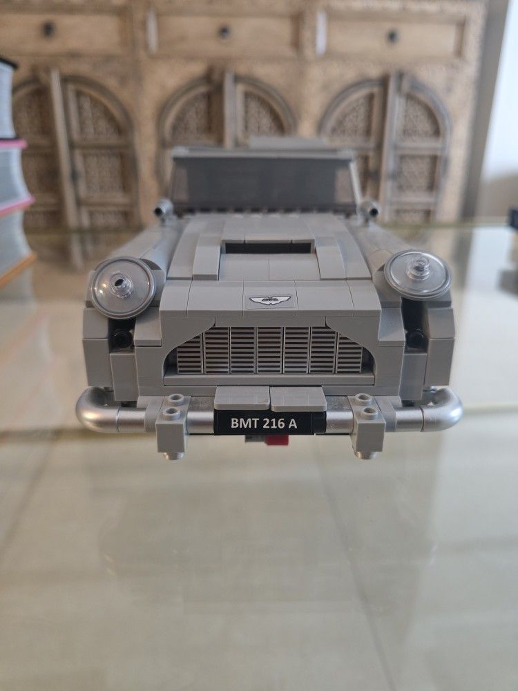 LEGO Creator Expert James Bond Aston Martin DB5 10262 Building Kit