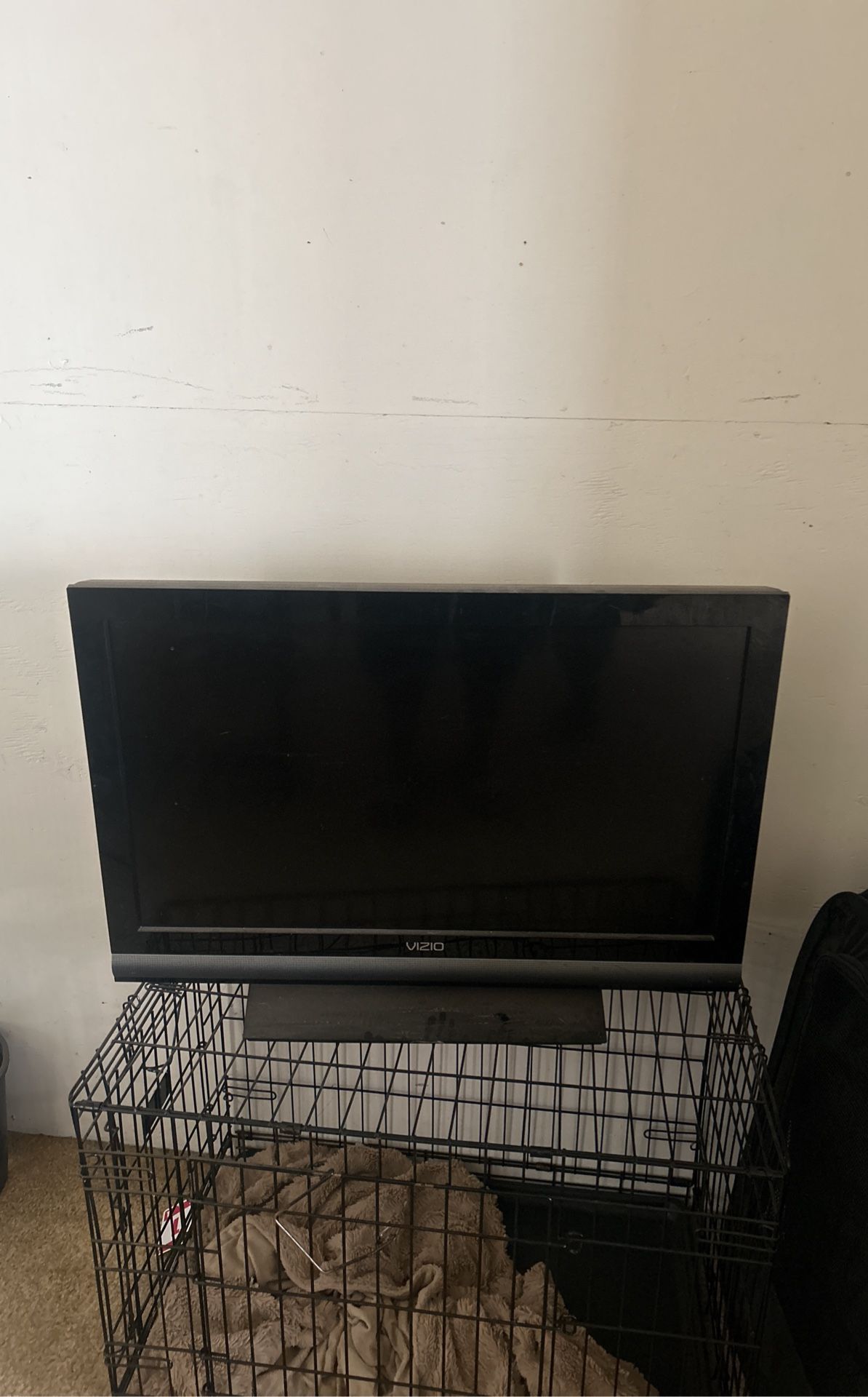 Vizio 44’ TV