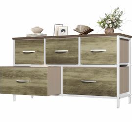 NEW in Box 5 Drawer Dresser - Greige Oak Color